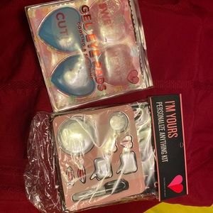 Gel eye packs and personalized stationary